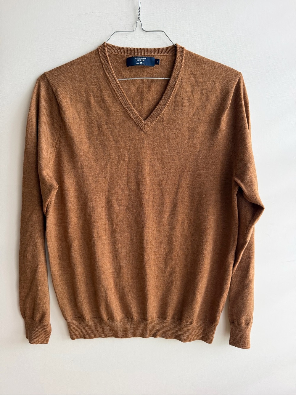 J.Crew Men’s Medium 100% Merino Wool V-Neck Sweater Camel Brown M 050